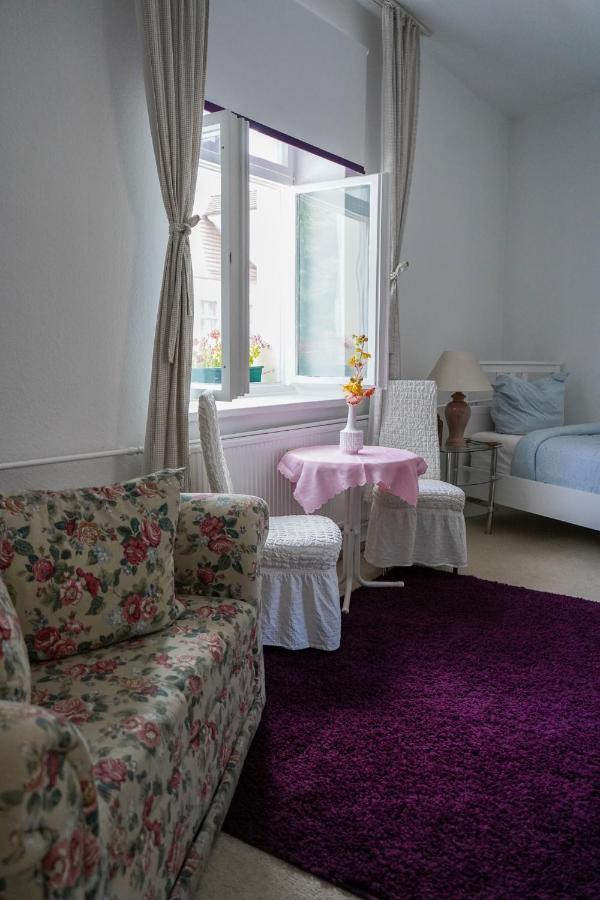 Cafe Alice & Pension Gmbh Потсдам Экстерьер фото